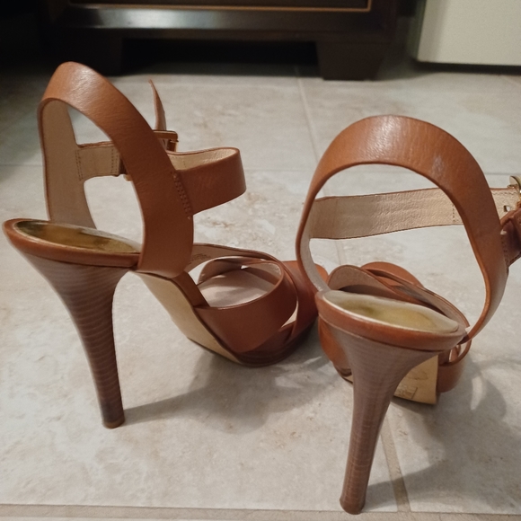 Michael Kors heeled sandals, worn only one day.  Number 7. - Picture 4 of 4
